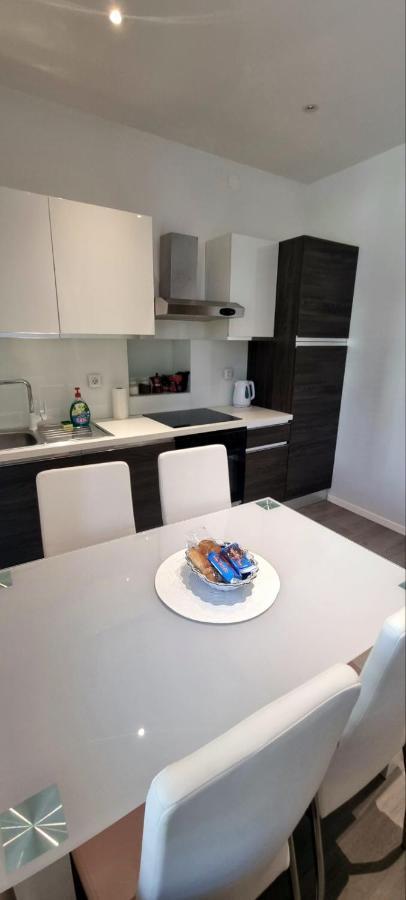 Apartment Lori - Beautiful View Rijeka Zewnętrze zdjęcie