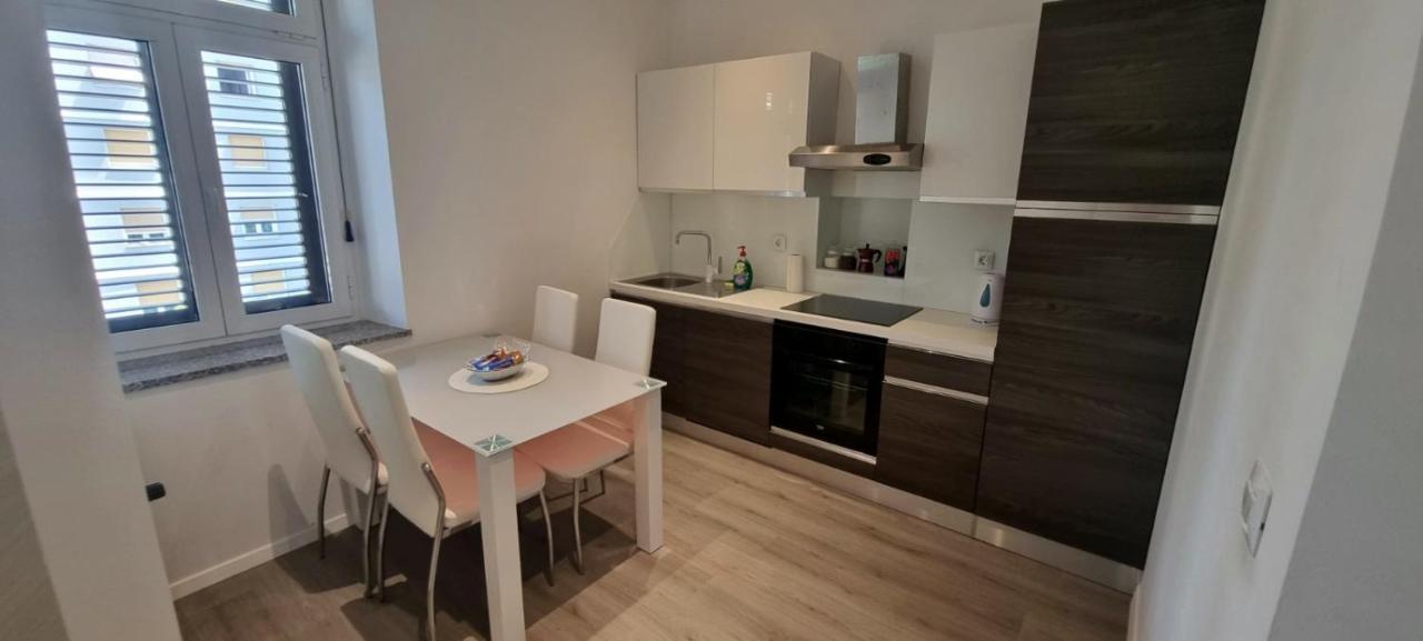 Apartment Lori - Beautiful View Rijeka Zewnętrze zdjęcie